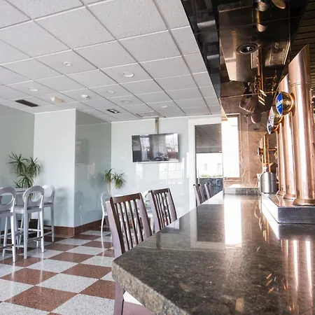 מלון Alda Don Carlos 3*