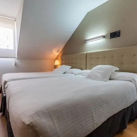 מלון Alda Don Carlos 3*